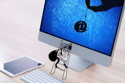 成年當(dāng)天，能否踏入網(wǎng)吧？解讀互聯(lián)網(wǎng)上網(wǎng)服務(wù)的年齡規(guī)定