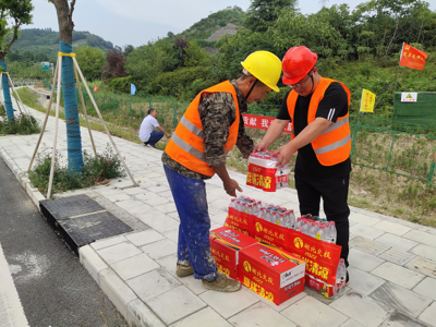 高溫慰問送清涼，情系一線暖人心——省交投集團、省交規院領導深入建設工程勘察一線開展慰問